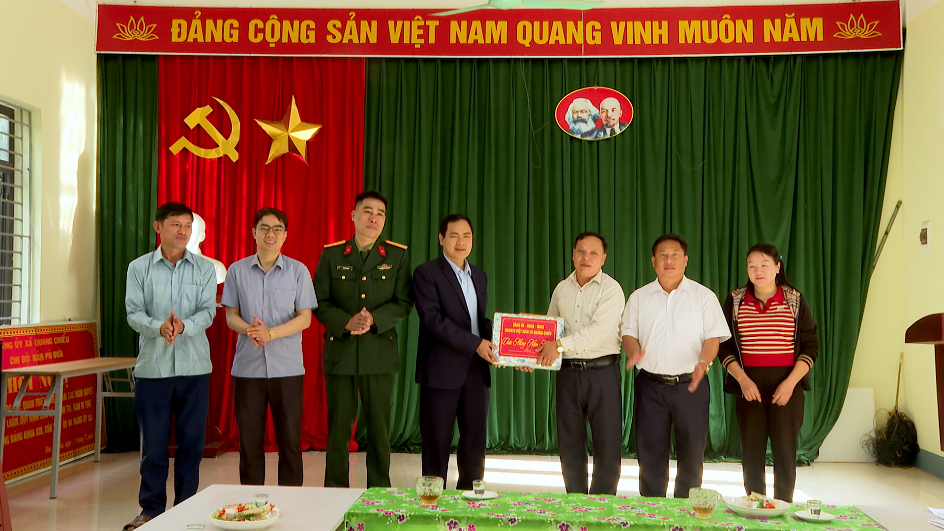 Anh-tin-bai